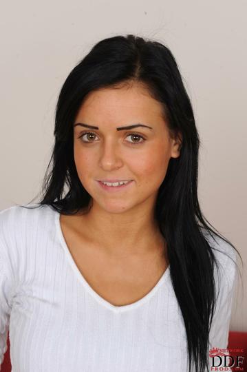 Laetitia in 1 by Day set Fresh newcomer Marketa