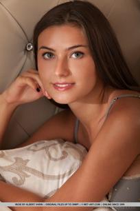 Muse in Metart set Presenting Muse