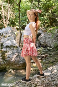 Nicole in Showy Beauty set Forest Flirt