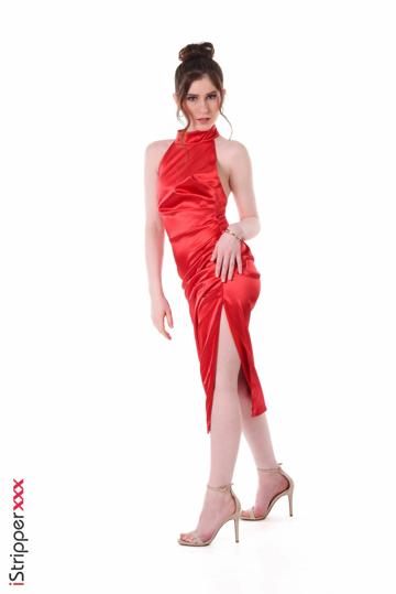 Hot Pearl in Istripper set La Douceur Du Satin