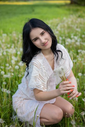 Sasha Jane in Metart set Dandelions