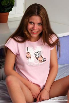 Maura in Club Sweethearts set #5228