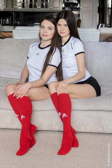 Elizabeth T and Evelin Elle in Wow Girls set Two Excited Fans