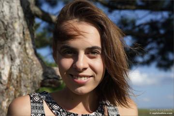 Gracie in MPL Studios set Back To Nature