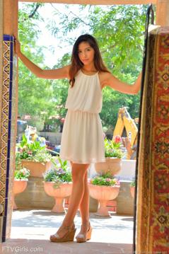 Melody in Ftv Girls set Girl Gone Shopping