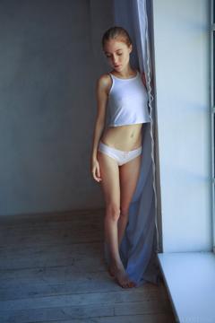 Shayla in Metart set Delin